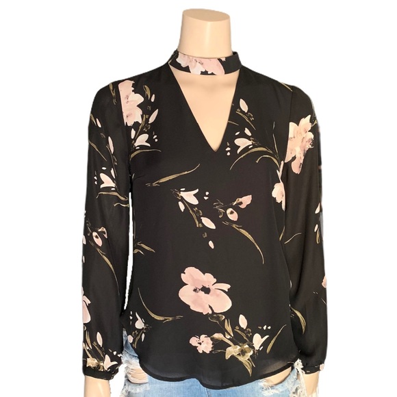3/$30 Dynamite Choker V-Neck Floral Black Top Sz S - Picture 1 of 12
